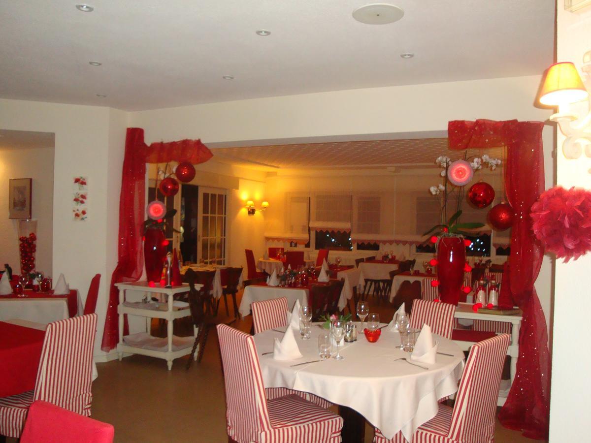 Hotel Restaurant Aux Sapins Thann Exterior foto